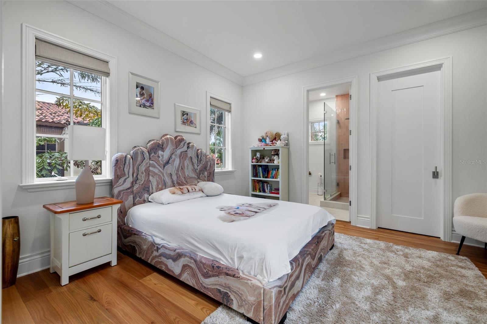 Listing photo id 50 for 851 Brightwaters Boulevard Ne