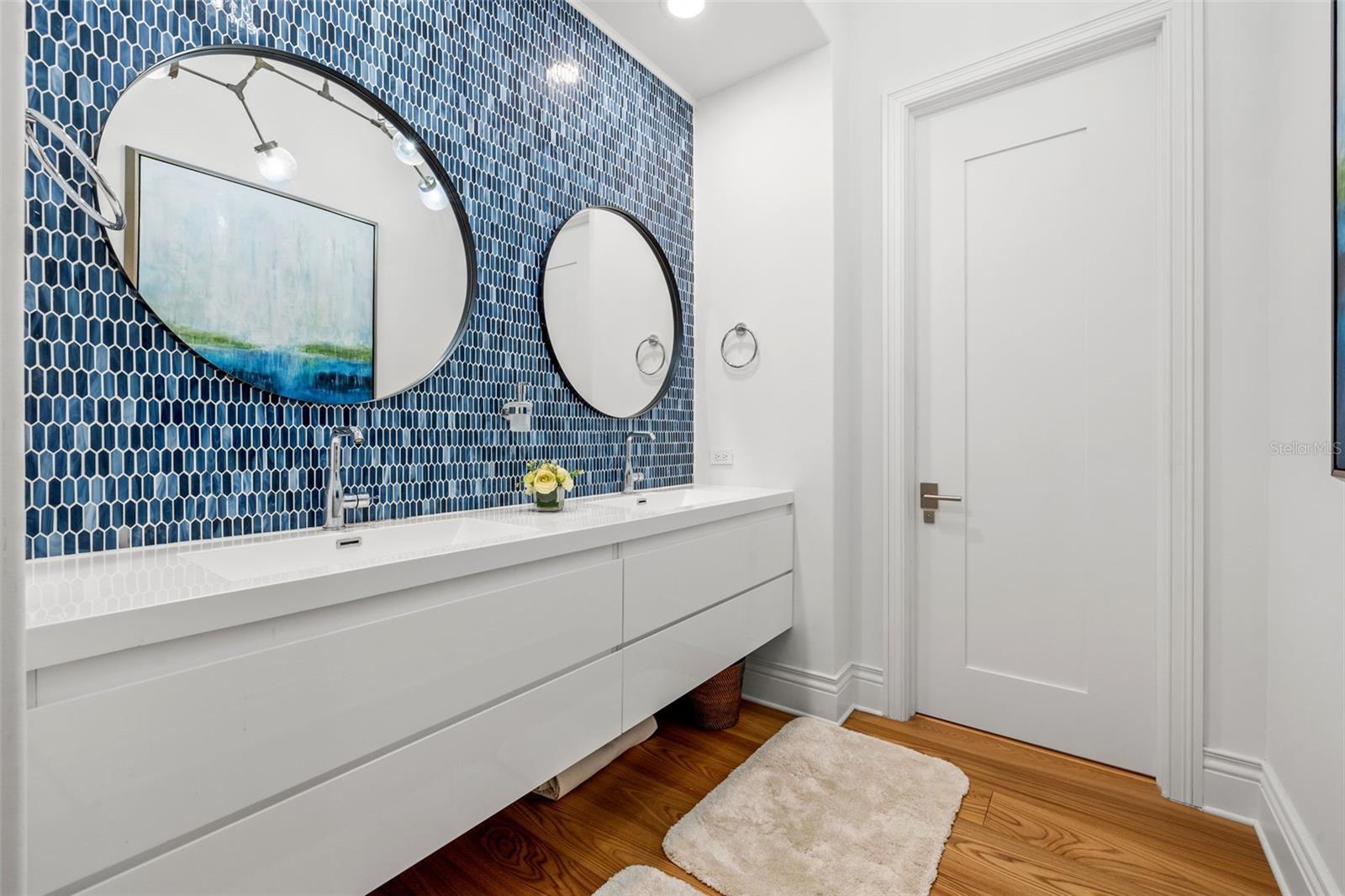 Listing photo id 5 for 851 Brightwaters Boulevard Ne