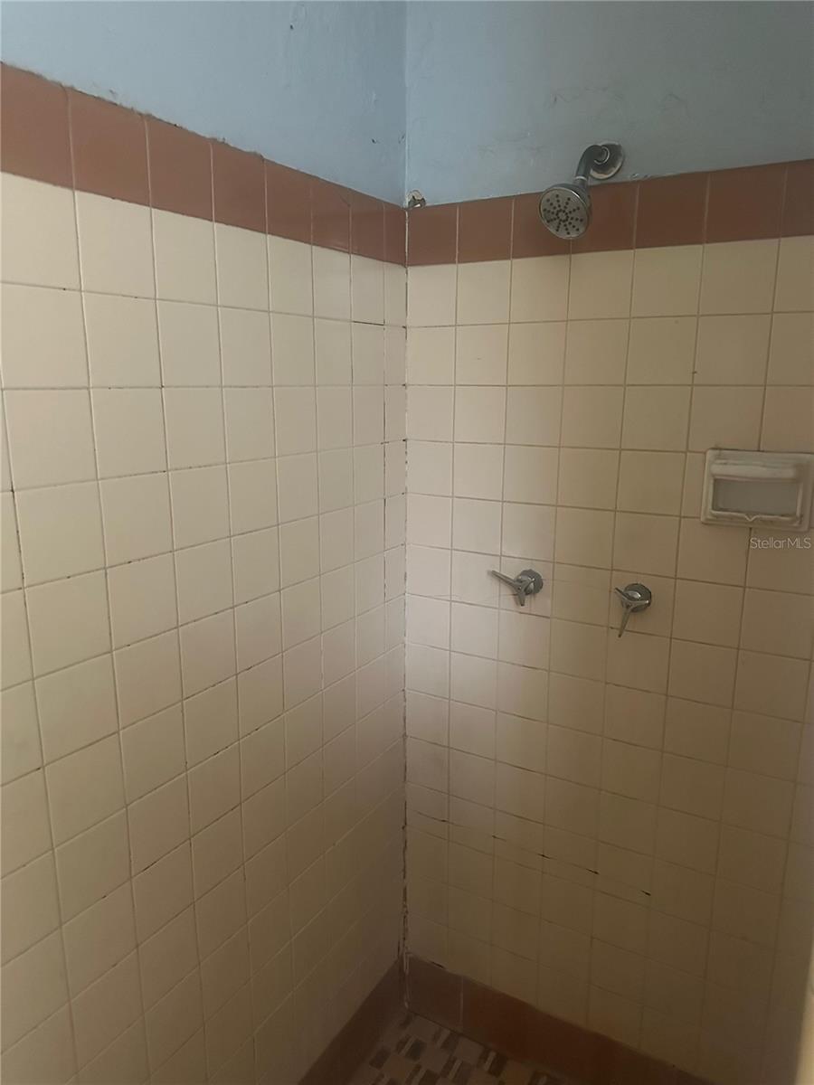 Image 6 of 6 For 1600 Duval Street