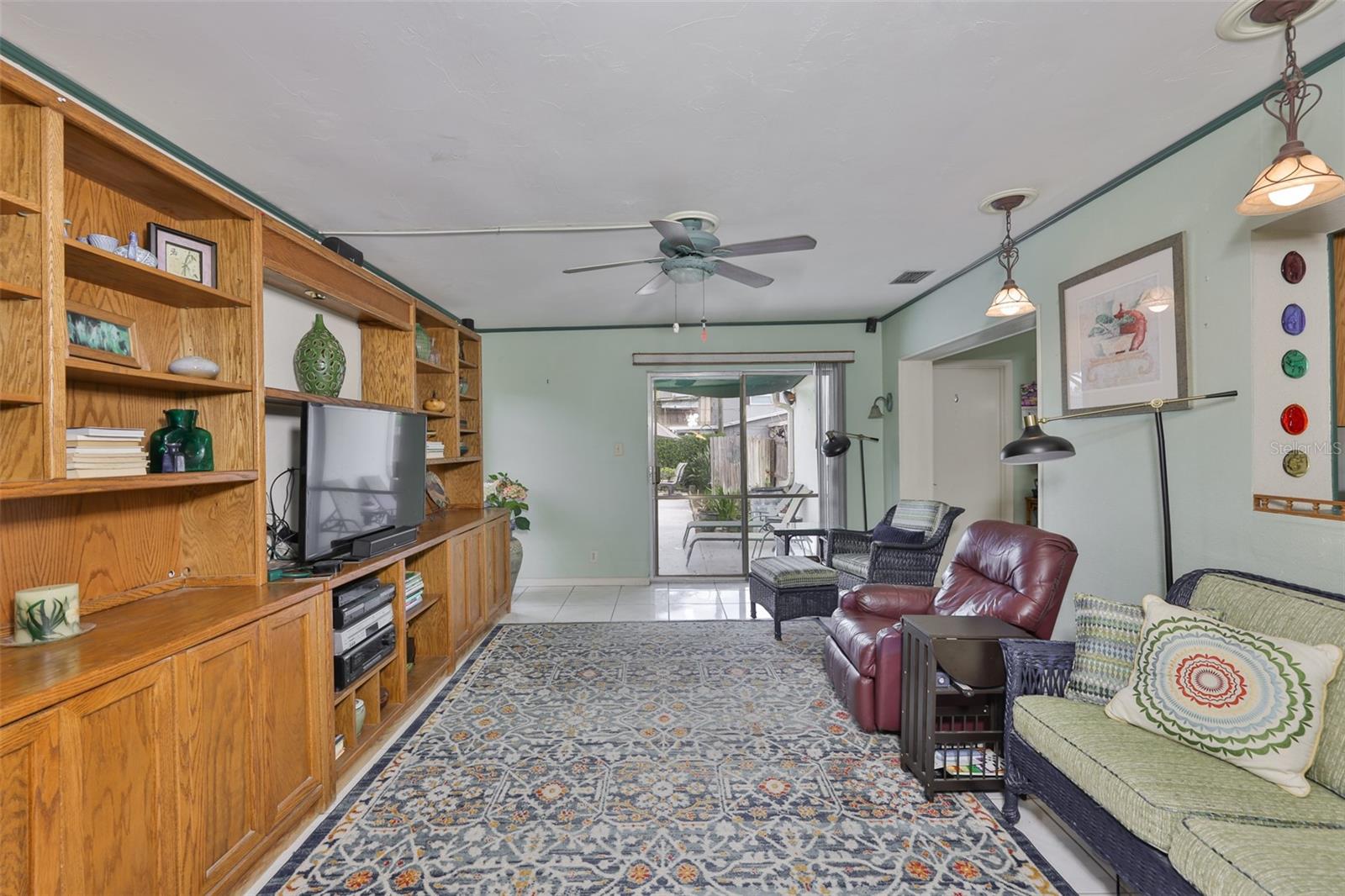 Image 18 of 49 For 6728 19th Street N