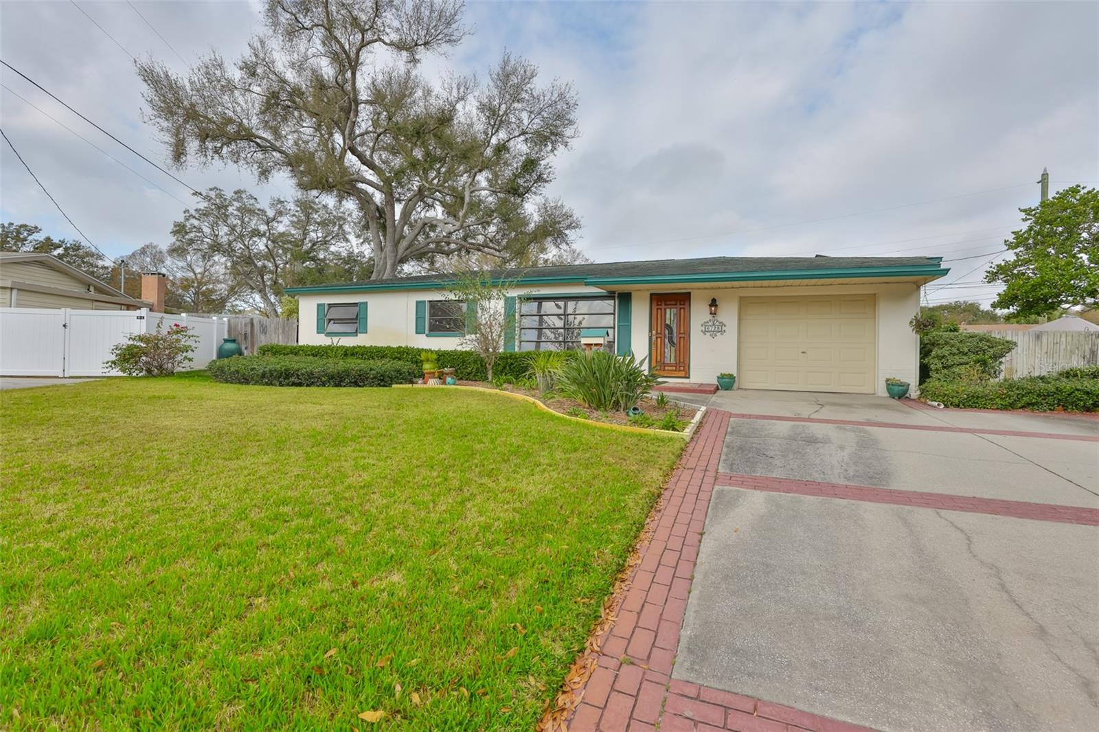 Image 36 of 49 For 6728 19th Street N