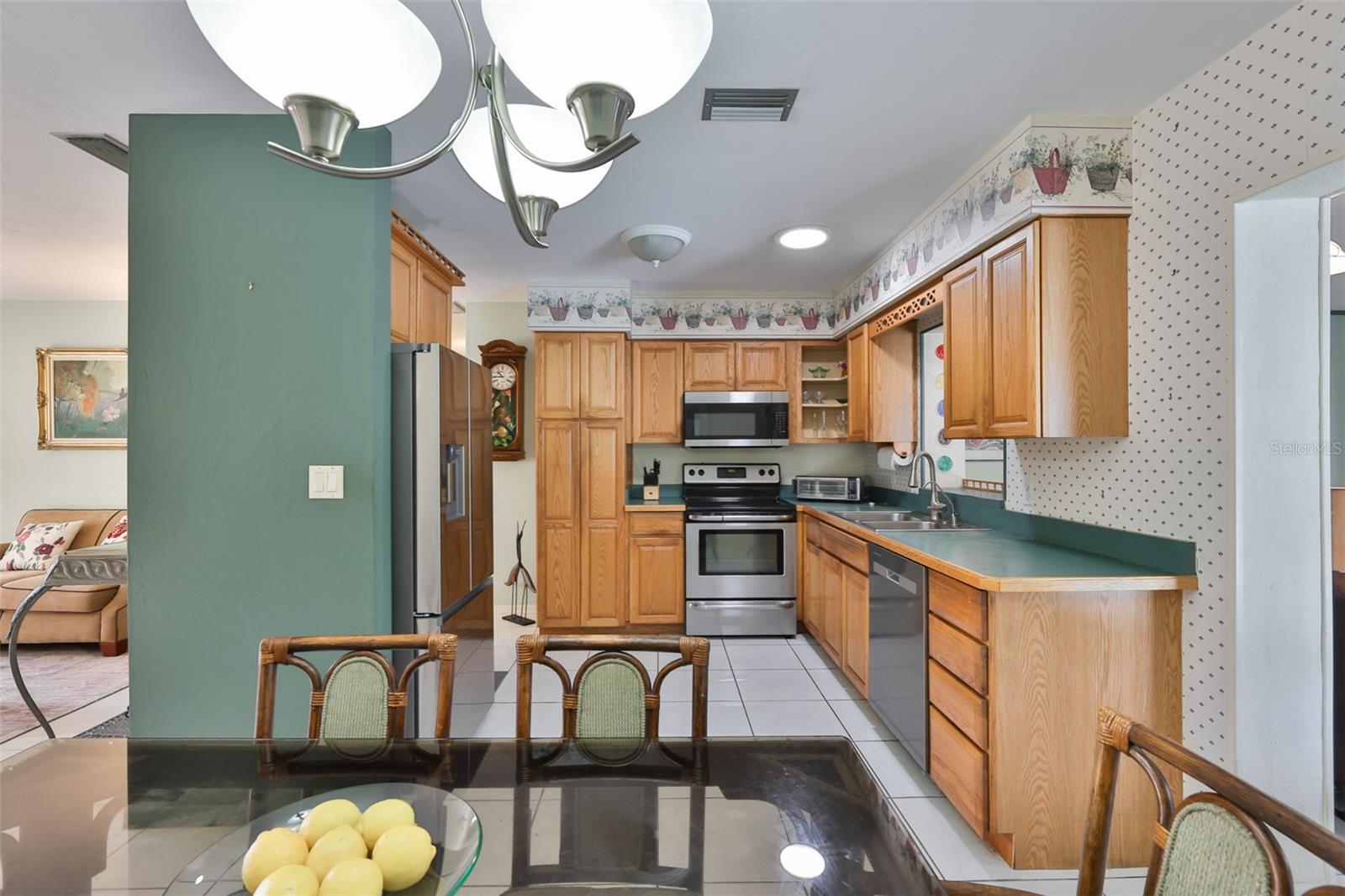 Image 9 of 49 For 6728 19th Street N