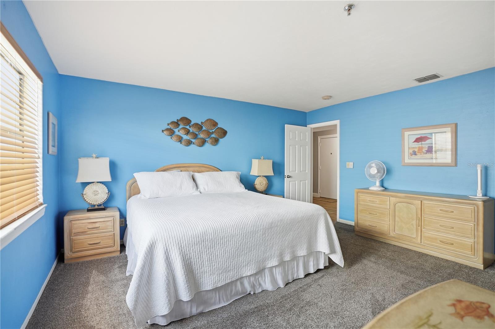 Image 20 of 39 For 16330 Gulf Boulevard 306