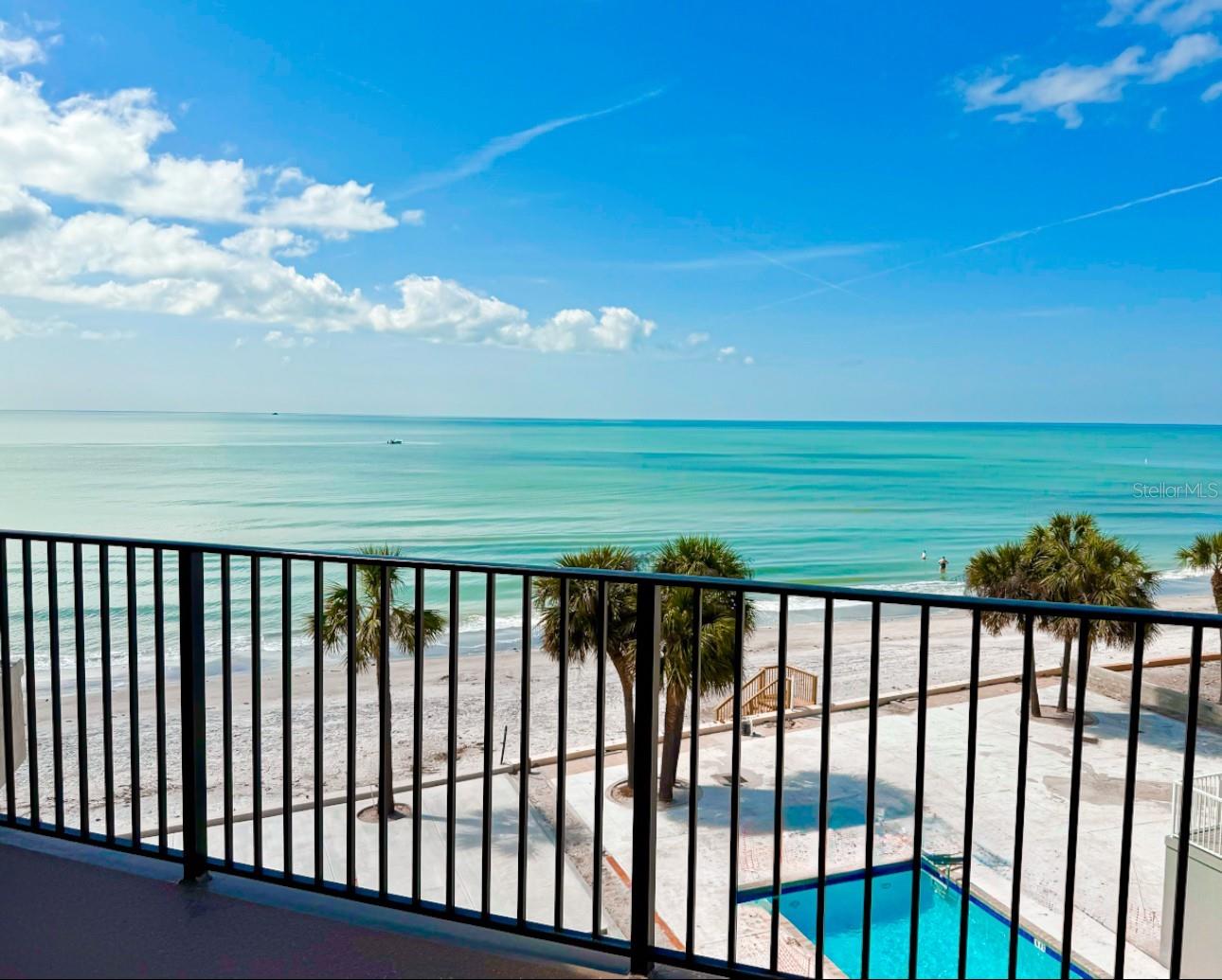 Image 5 of 39 For 16330 Gulf Boulevard 306