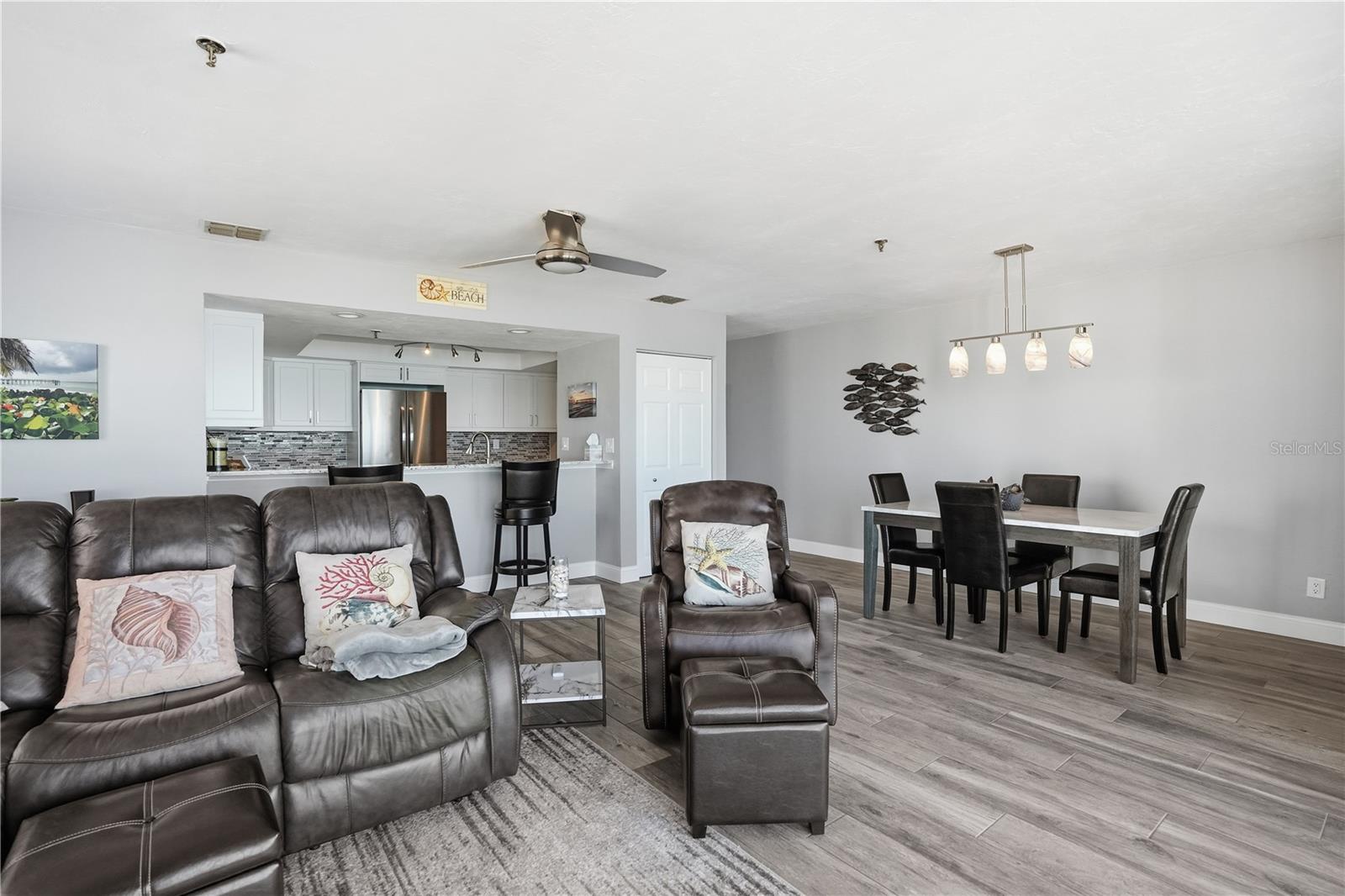 Image 8 of 39 For 16330 Gulf Boulevard 306