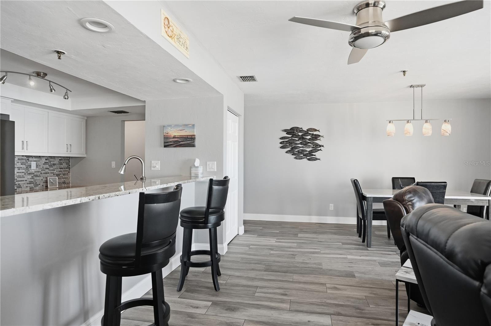 Image 9 of 39 For 16330 Gulf Boulevard 306