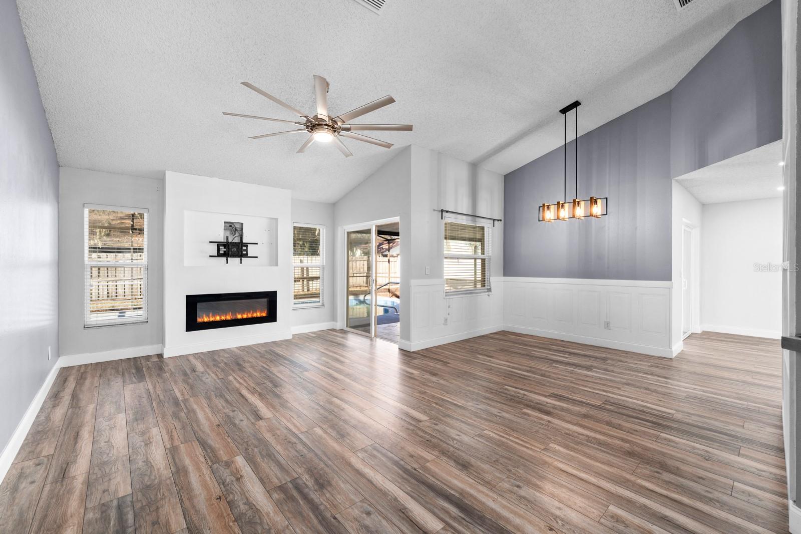 Image 14 of 33 For 12130 Wildbrook Drive