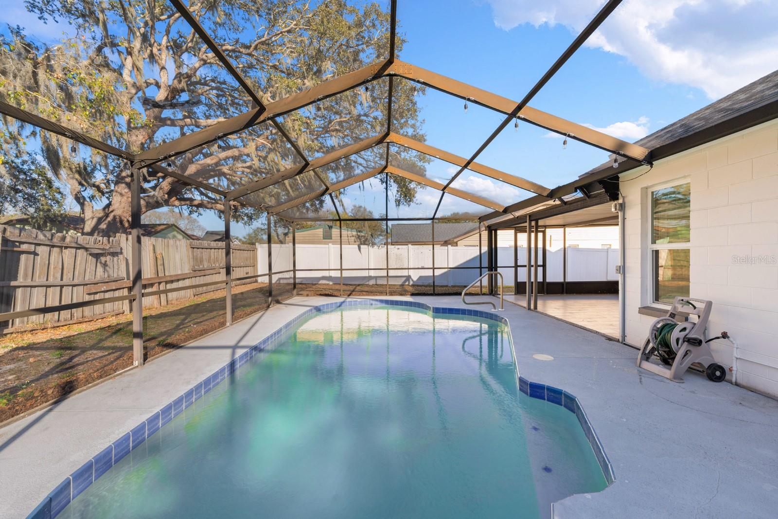 Image 27 of 33 For 12130 Wildbrook Drive