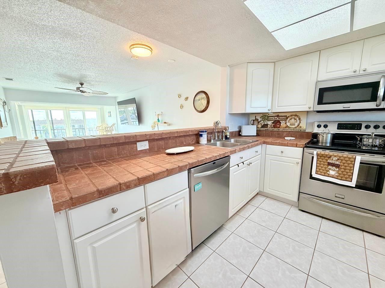 Image 4 of 25 For 19029 Us Highway 19 N 8-31