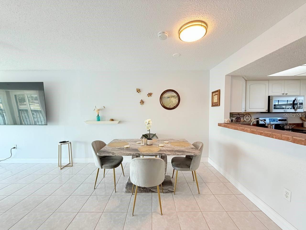 Image 7 of 25 For 19029 Us Highway 19 N 8-31