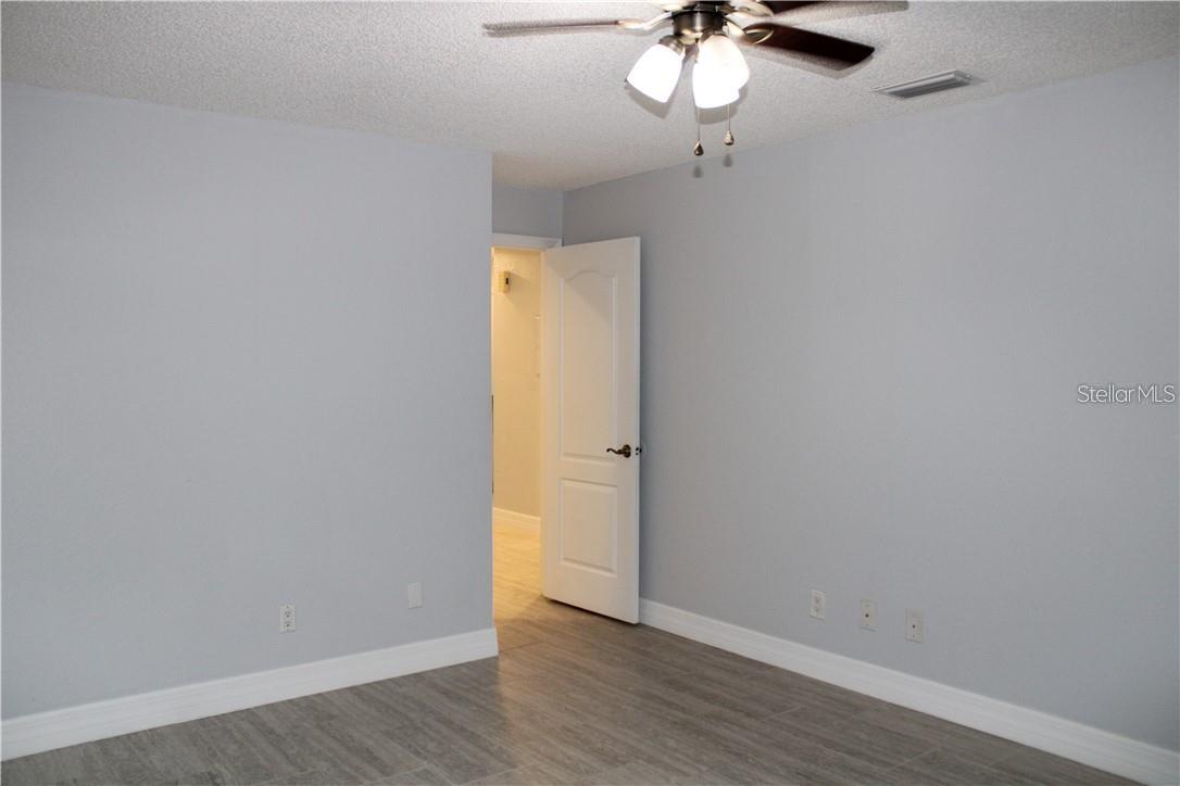 Image 12 of 32 For 11401 Waveland Way