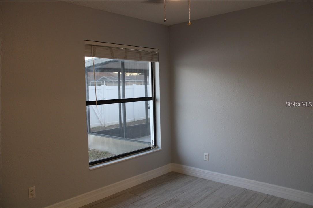 Image 14 of 32 For 11401 Waveland Way