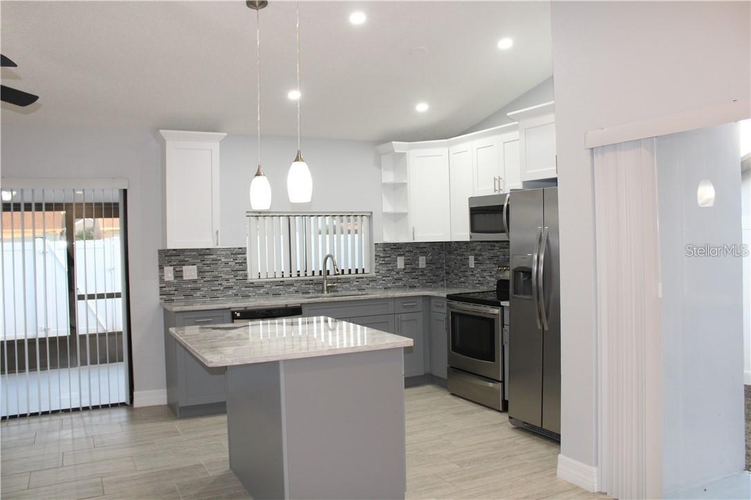 Image 4 of 32 For 11401 Waveland Way