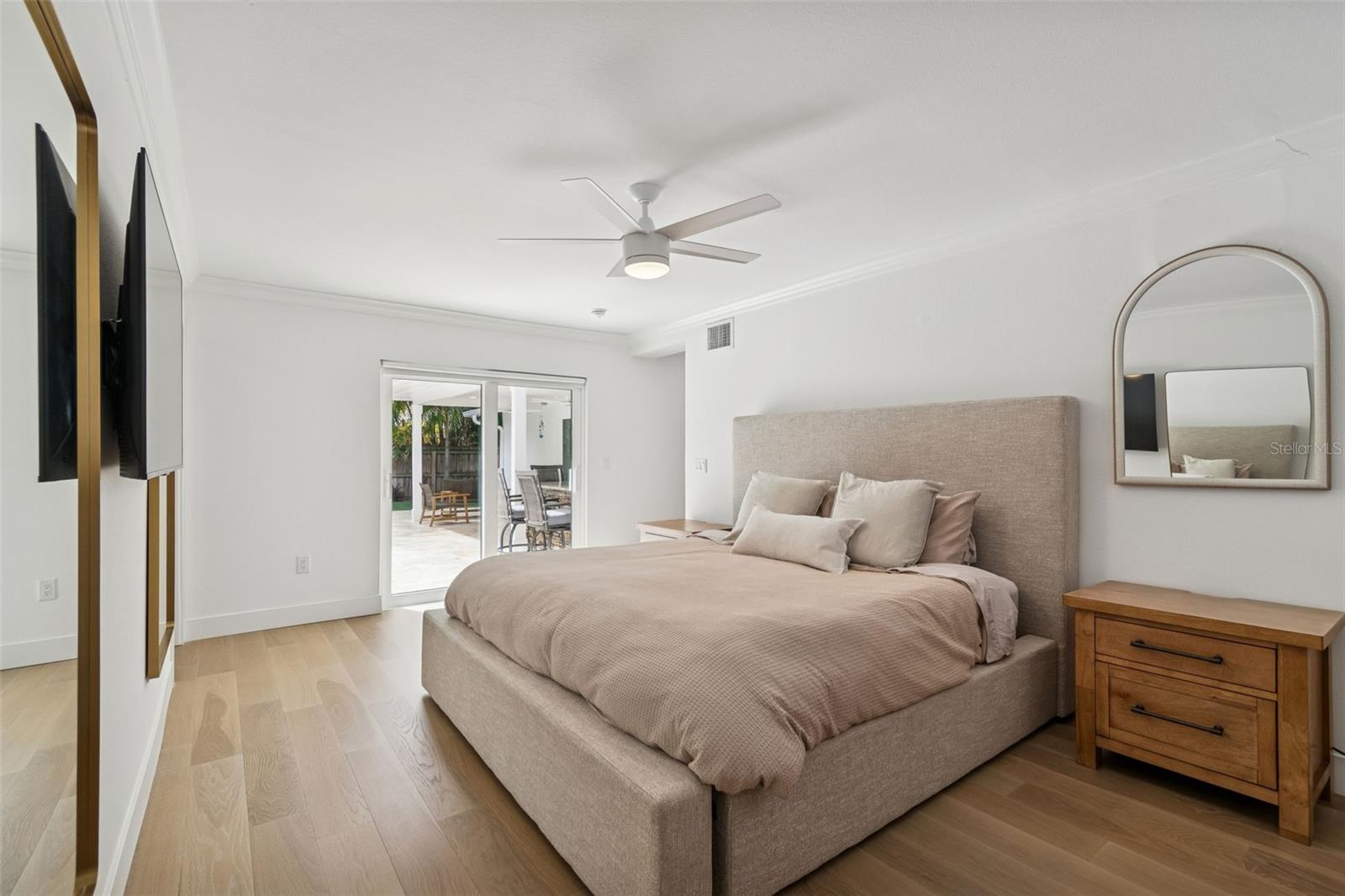 Image 26 of 55 For 5213 Venetian Boulevard Ne