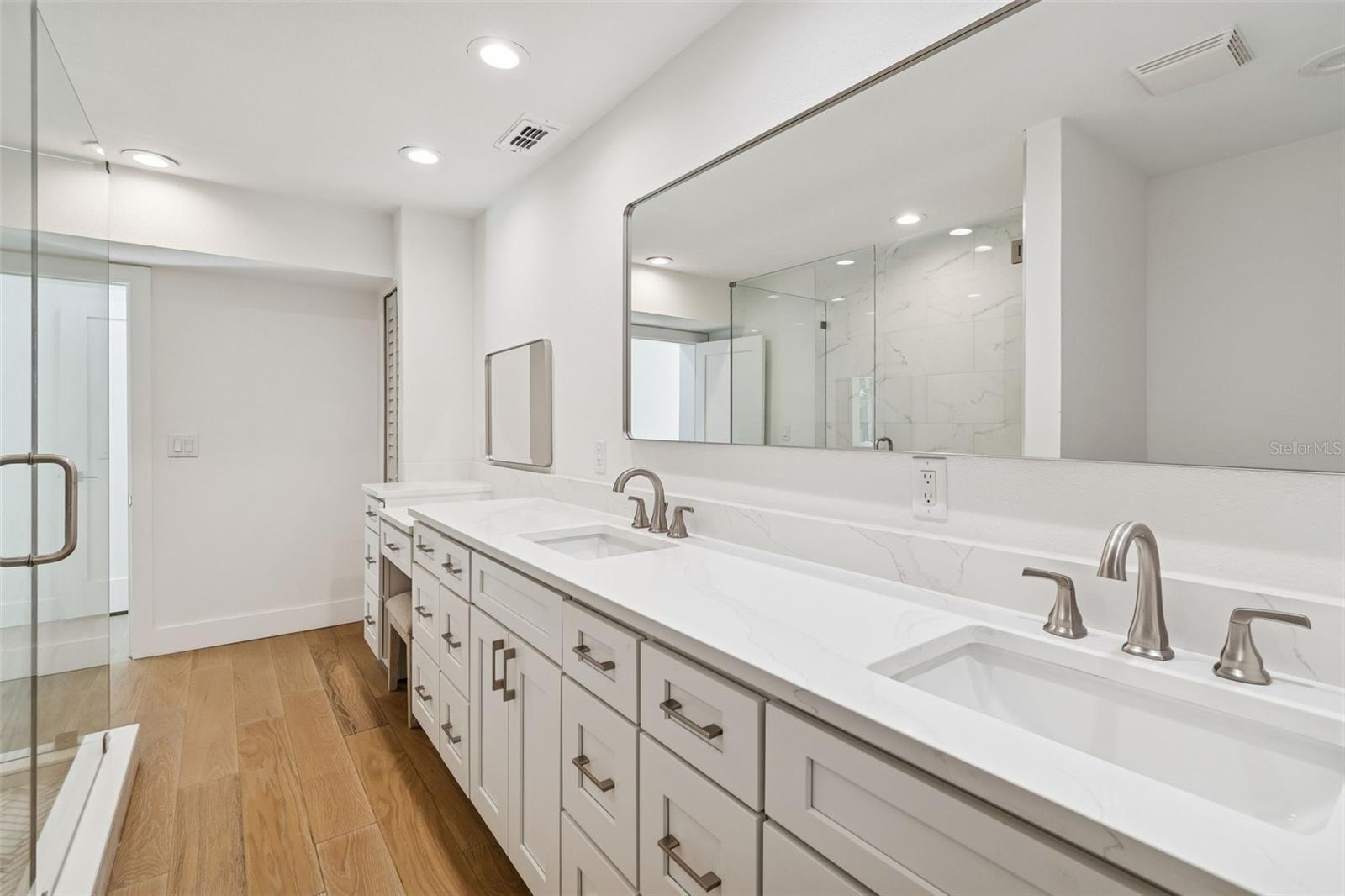 Image 29 of 55 For 5213 Venetian Boulevard Ne