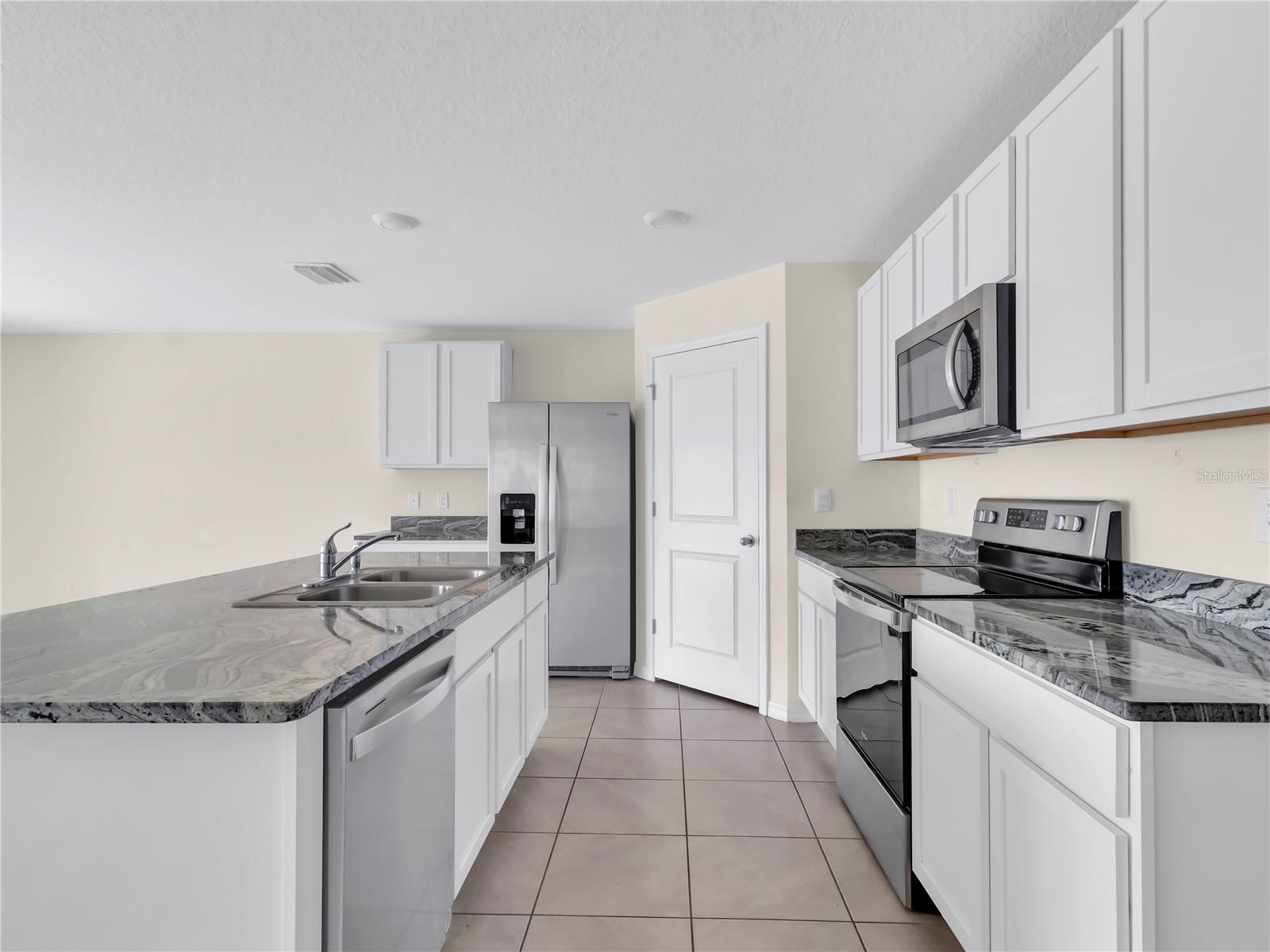 Image 15 of 42 For 16616 Windmill Forge Pass