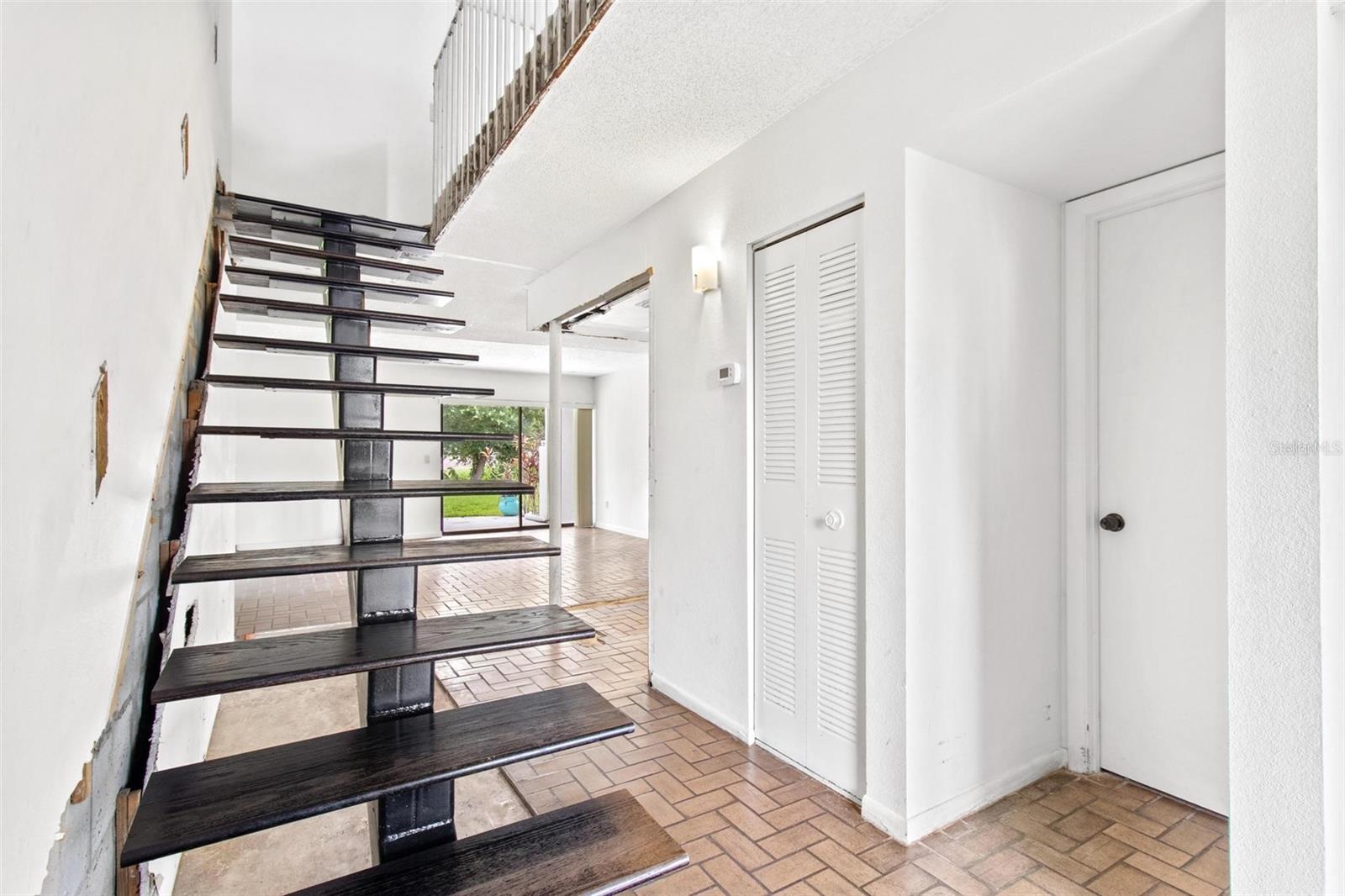 Image 5 of 29 For 2075 Lakewood Club Drive S 6a