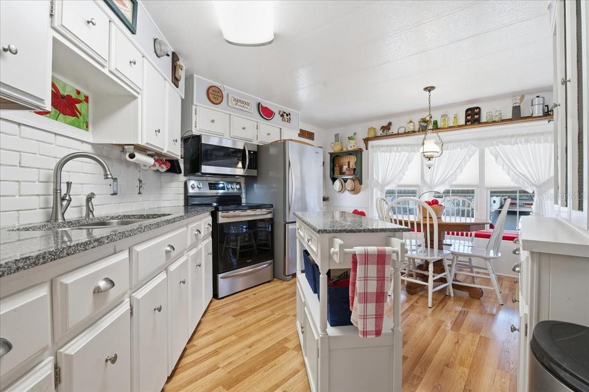 Image 11 of 35 For 130 Patricia Avenue 113