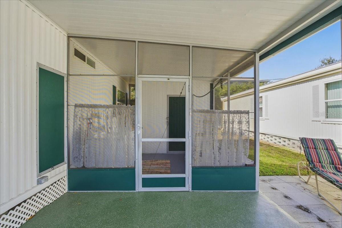 Image 21 of 35 For 130 Patricia Avenue 113