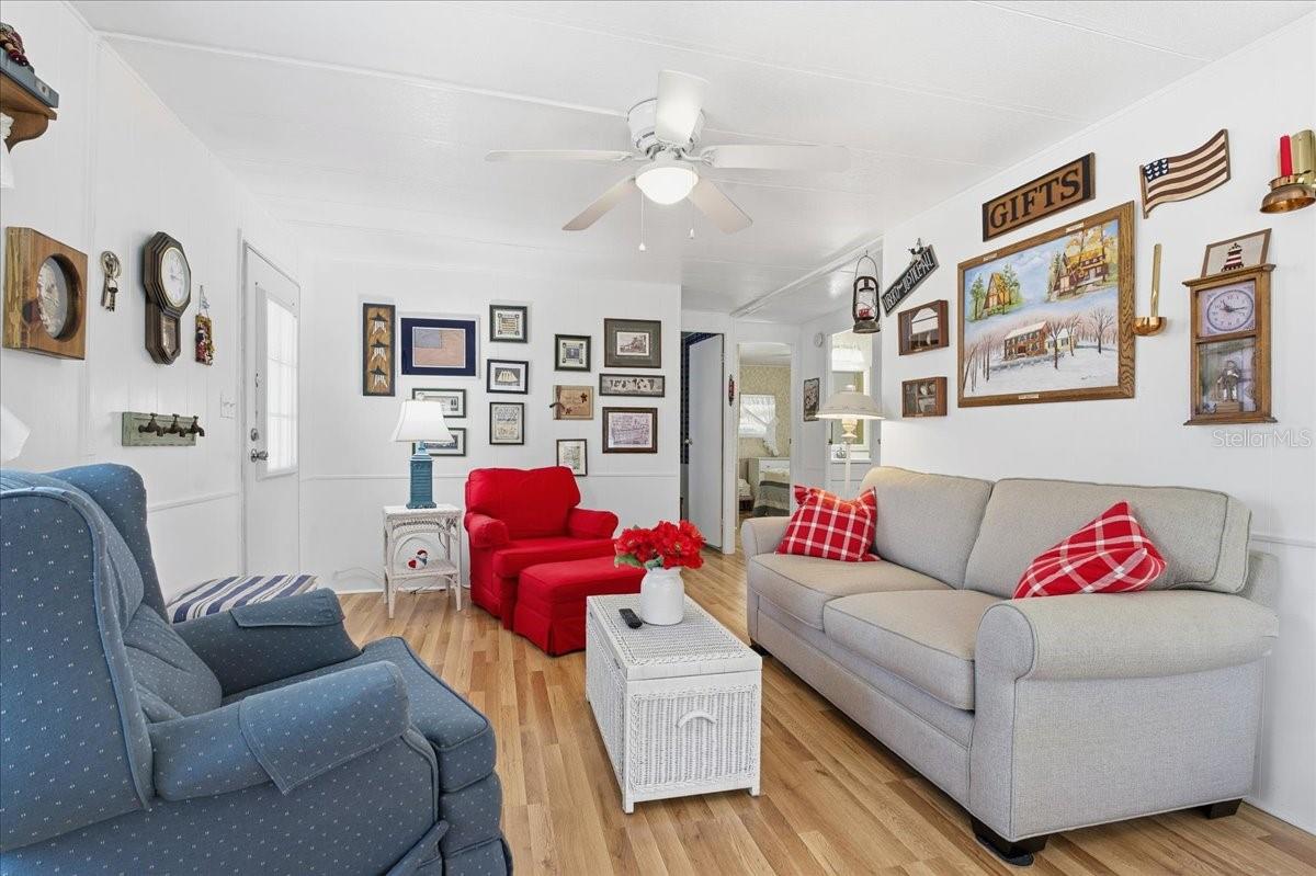 Image 3 of 35 For 130 Patricia Avenue 113