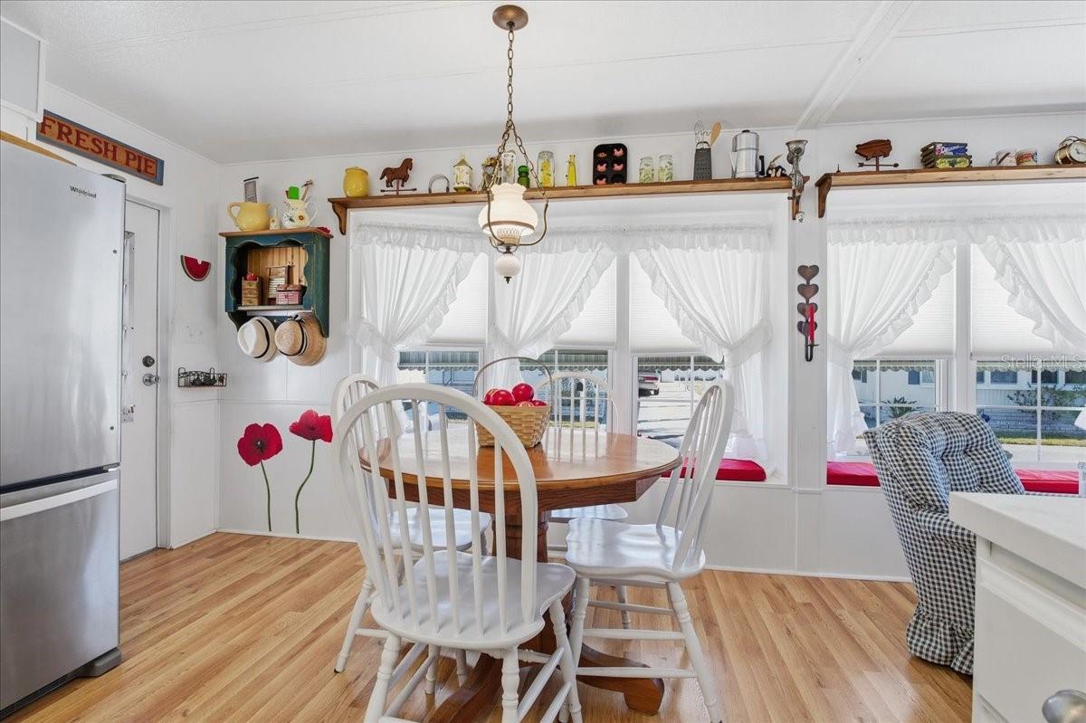 Image 6 of 35 For 130 Patricia Avenue 113