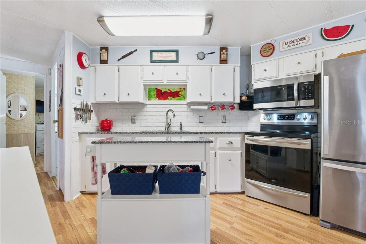 Image 8 of 35 For 130 Patricia Avenue 113