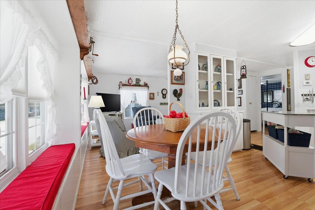 Image 9 of 35 For 130 Patricia Avenue 113