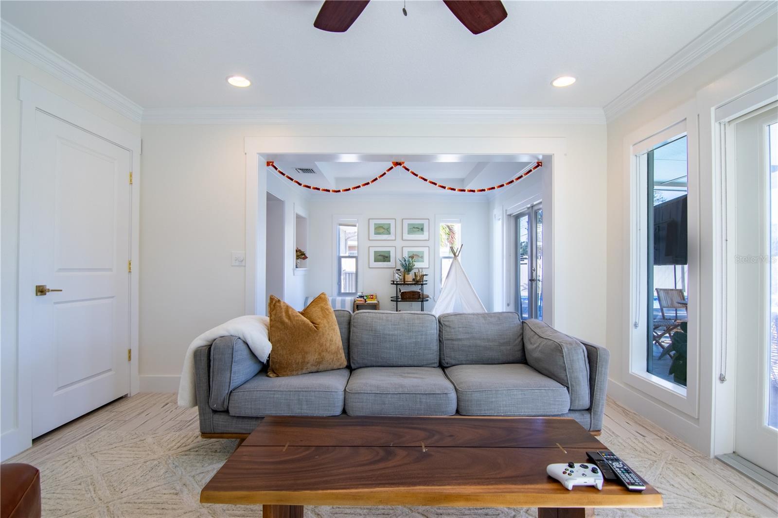 Image 17 of 50 For 600 43rd Avenue Ne