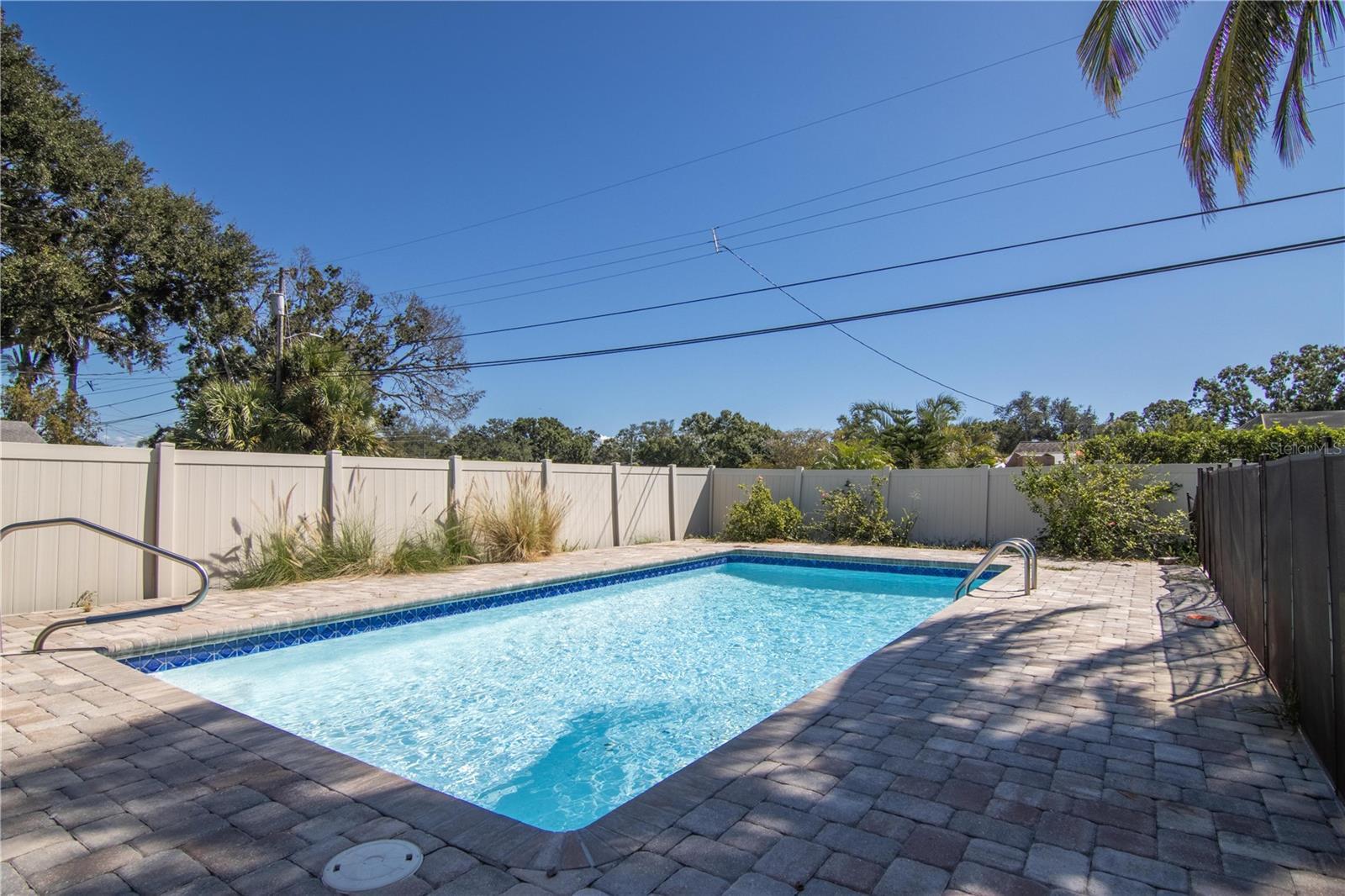 Image 20 of 50 For 600 43rd Avenue Ne