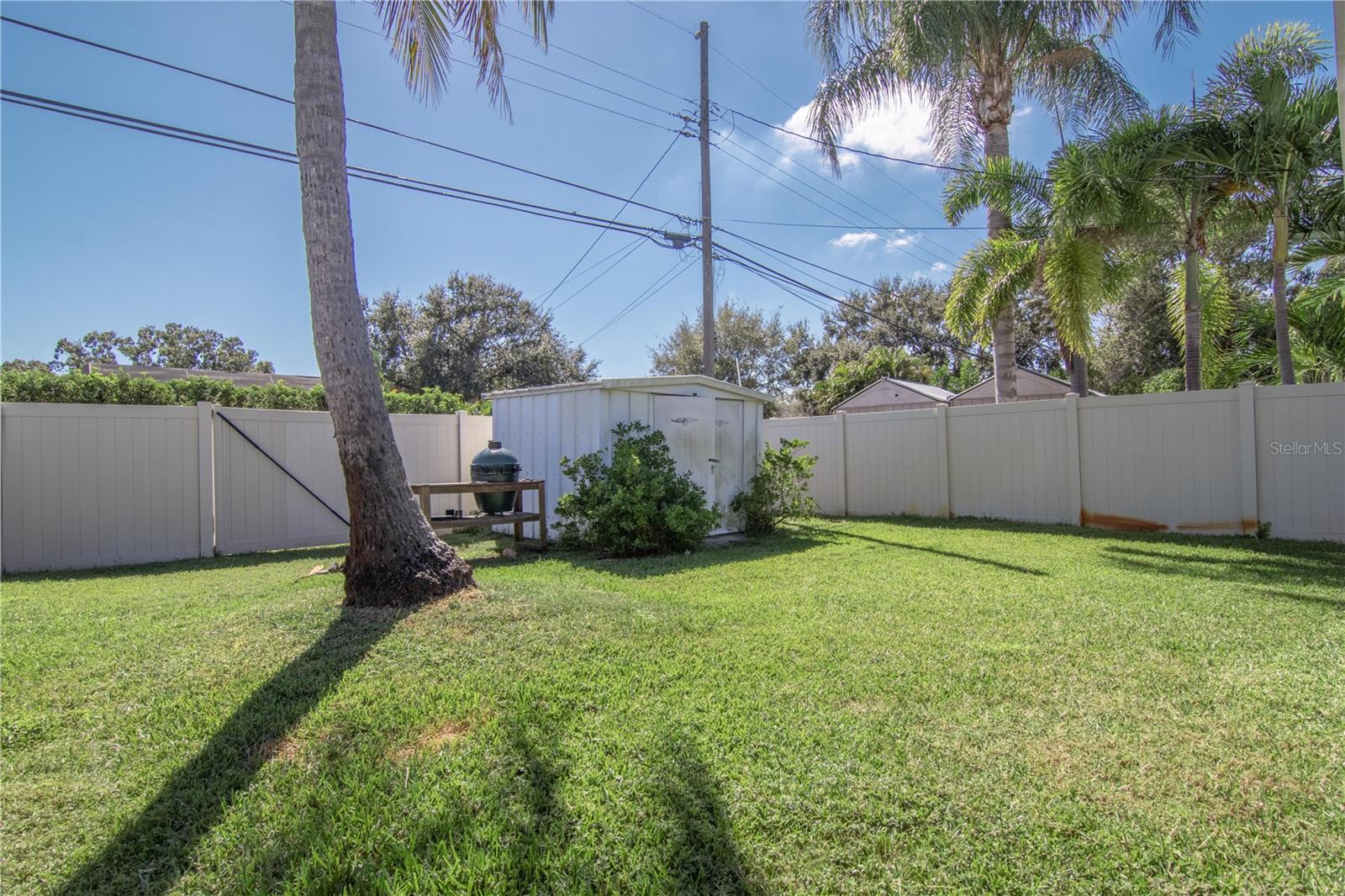 Image 23 of 50 For 600 43rd Avenue Ne