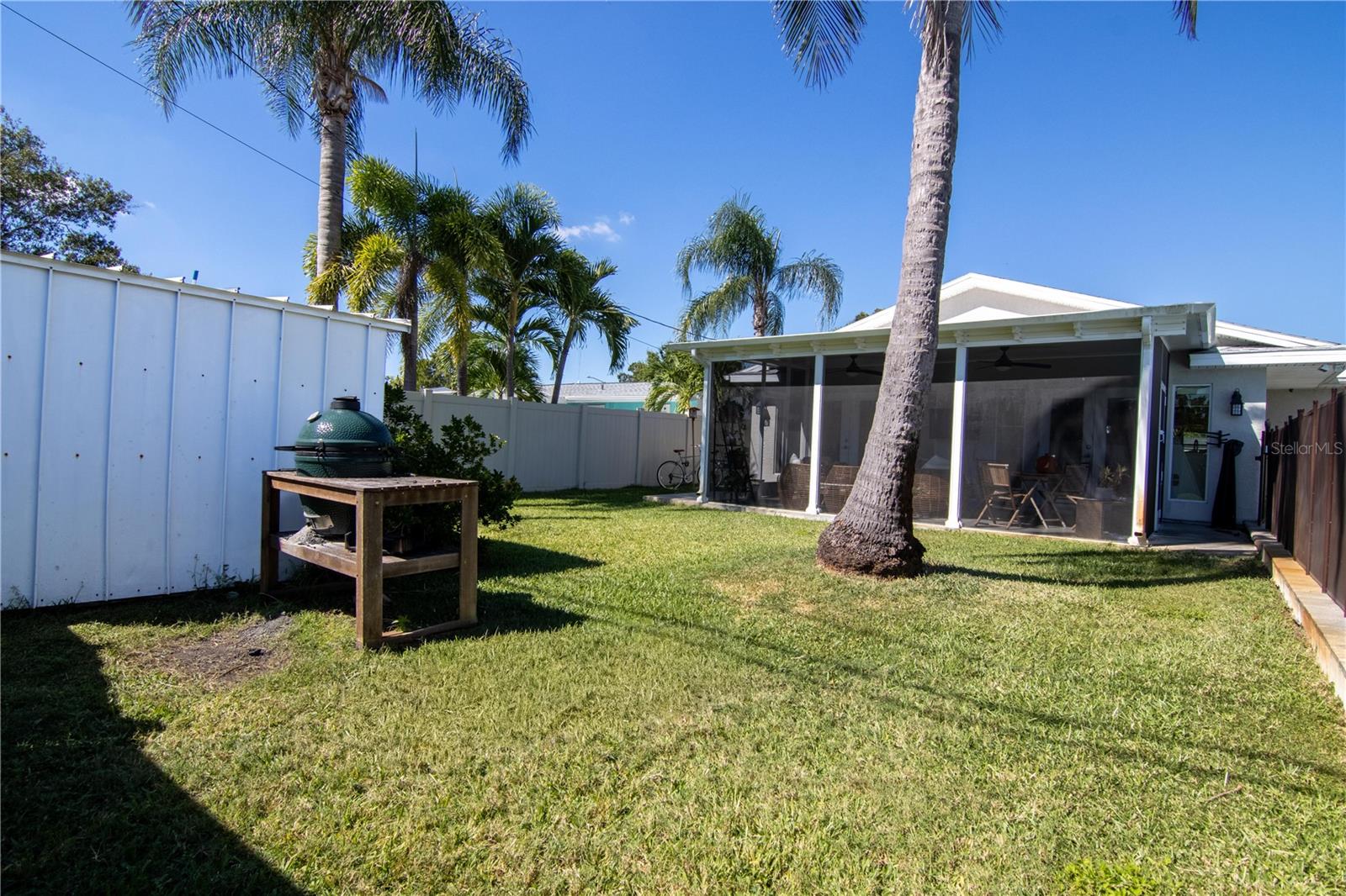 Image 24 of 50 For 600 43rd Avenue Ne