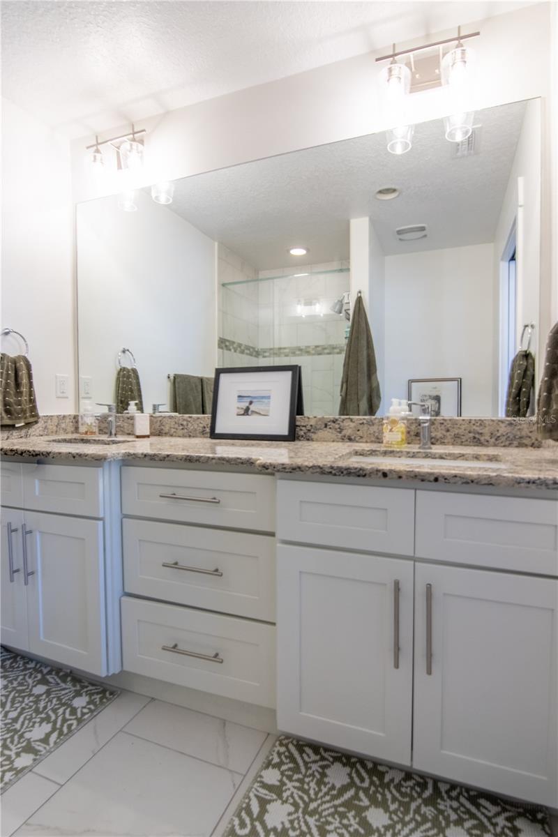 Image 37 of 50 For 600 43rd Avenue Ne