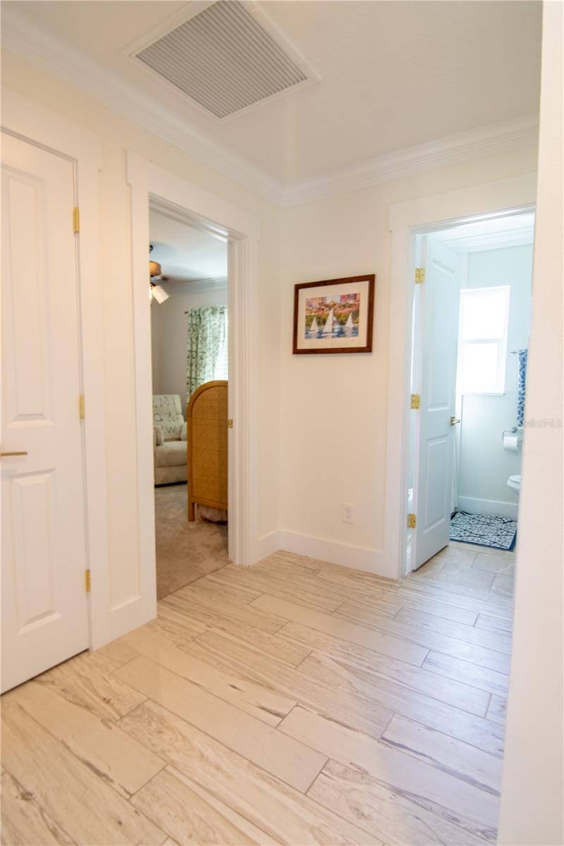 Image 42 of 50 For 600 43rd Avenue Ne