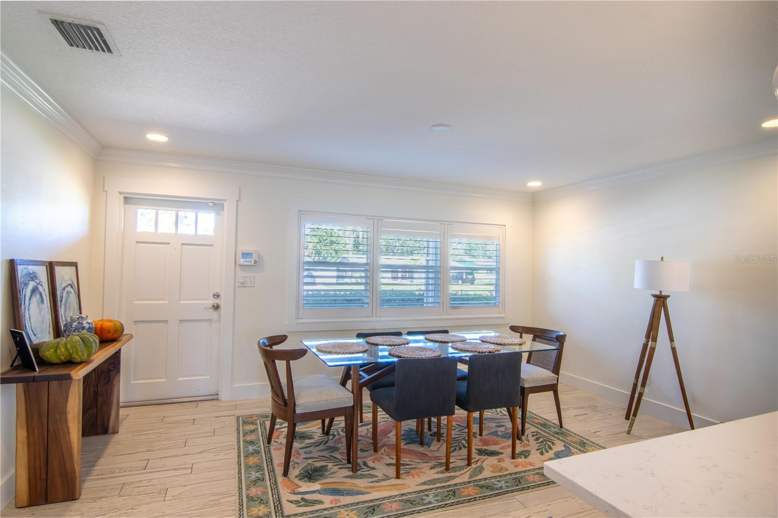 Image 5 of 50 For 600 43rd Avenue Ne