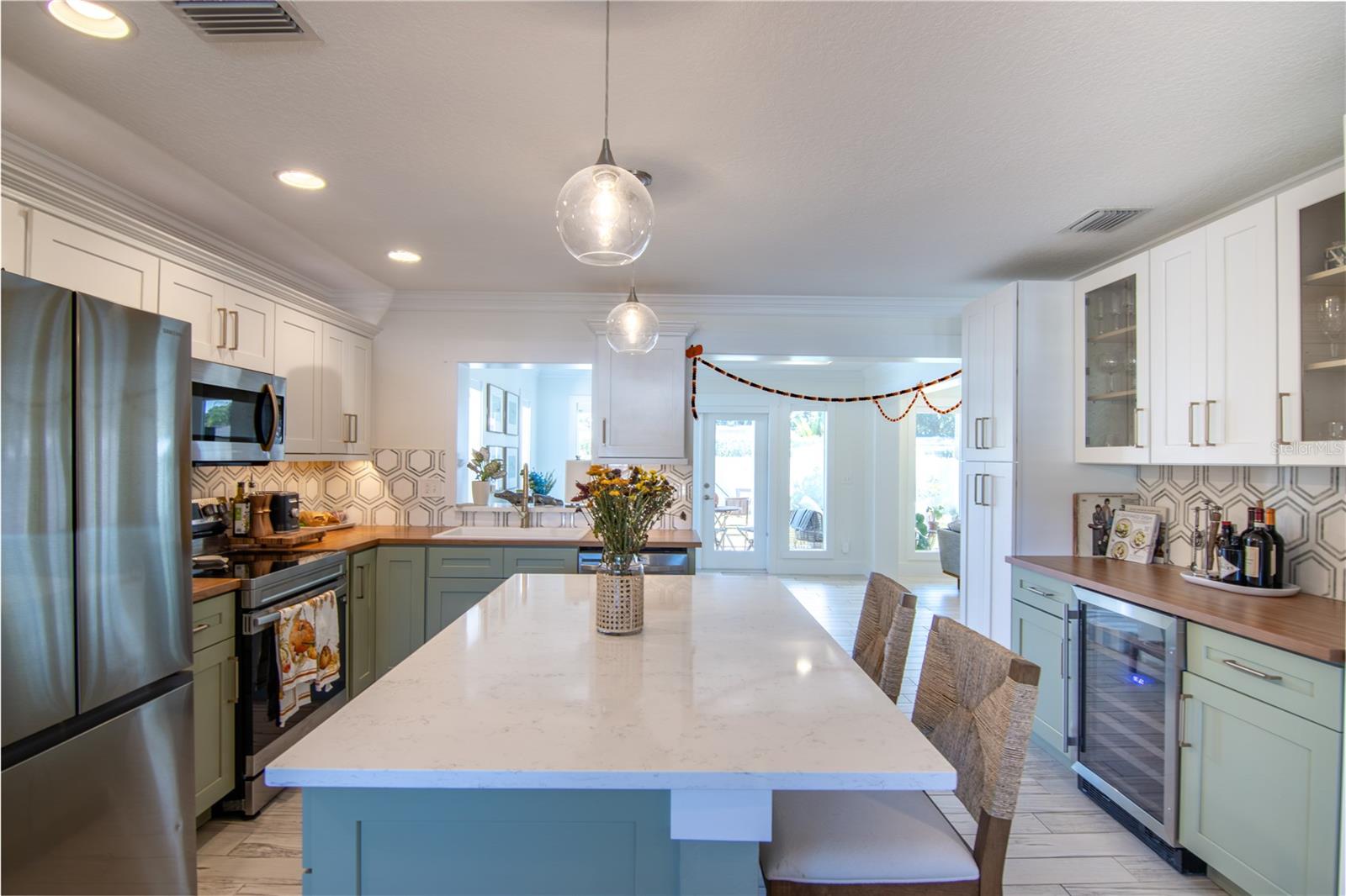 Image 6 of 50 For 600 43rd Avenue Ne