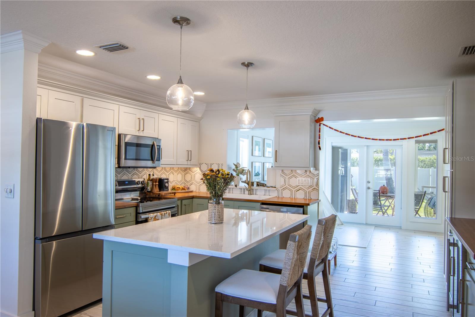 Image 7 of 50 For 600 43rd Avenue Ne