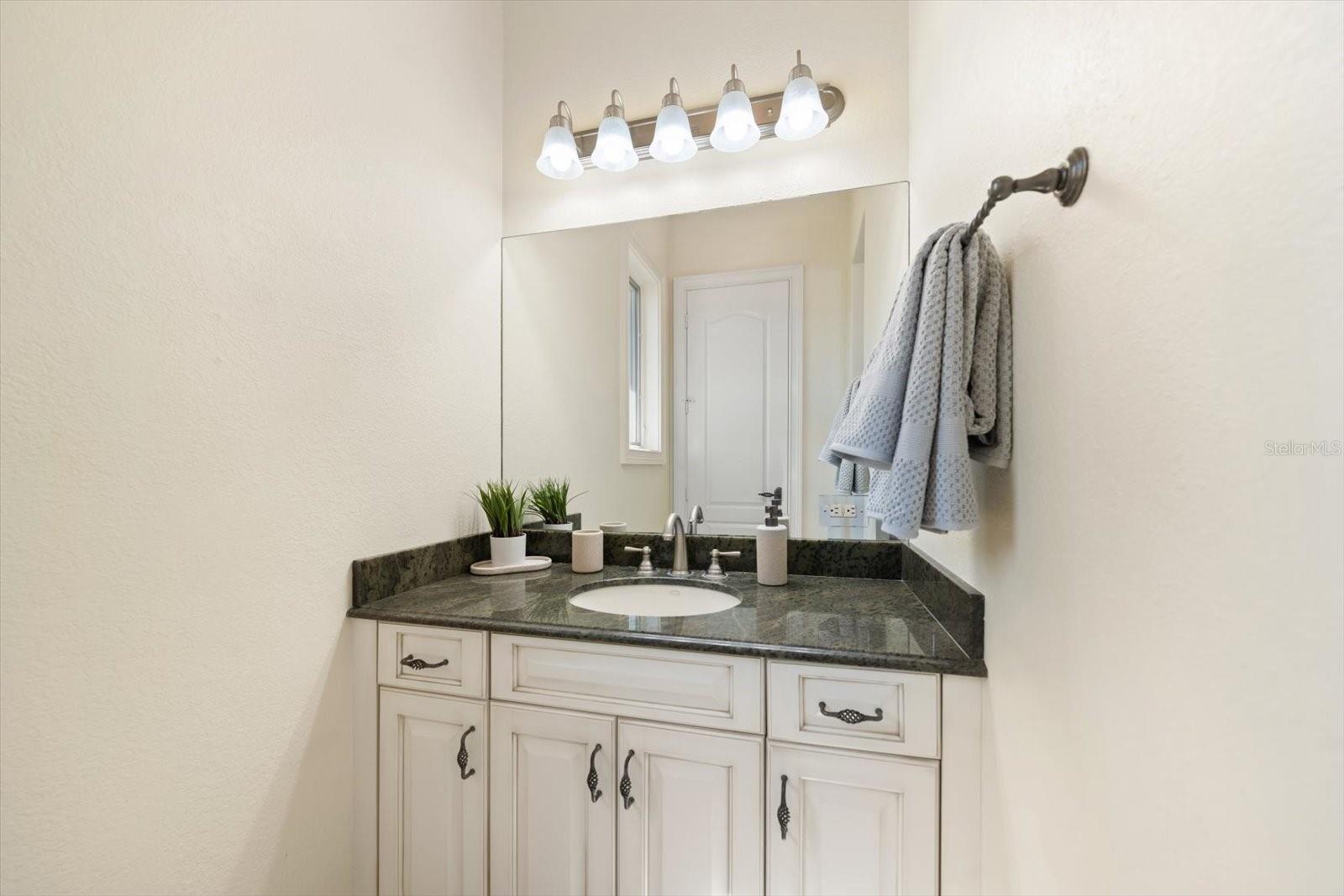 Image 45 of 100 For 903 Harbor Drive