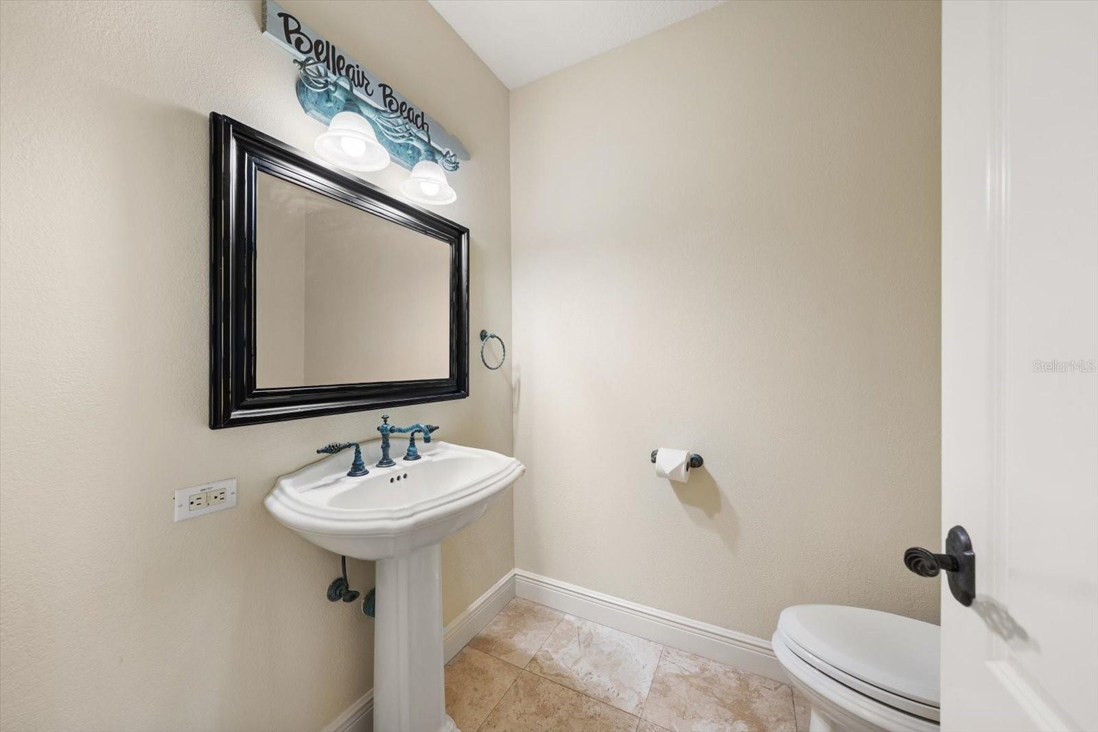 Image 52 of 100 For 903 Harbor Drive