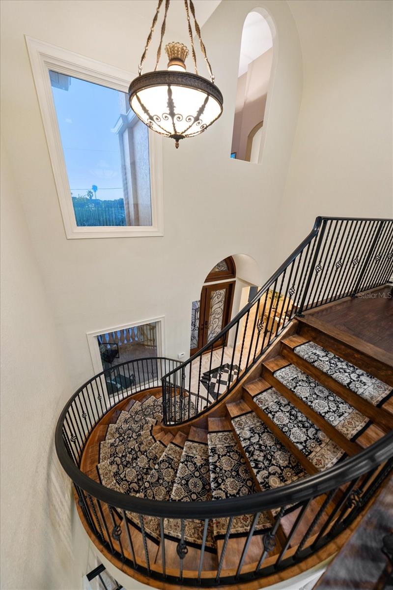 Image 63 of 100 For 903 Harbor Drive