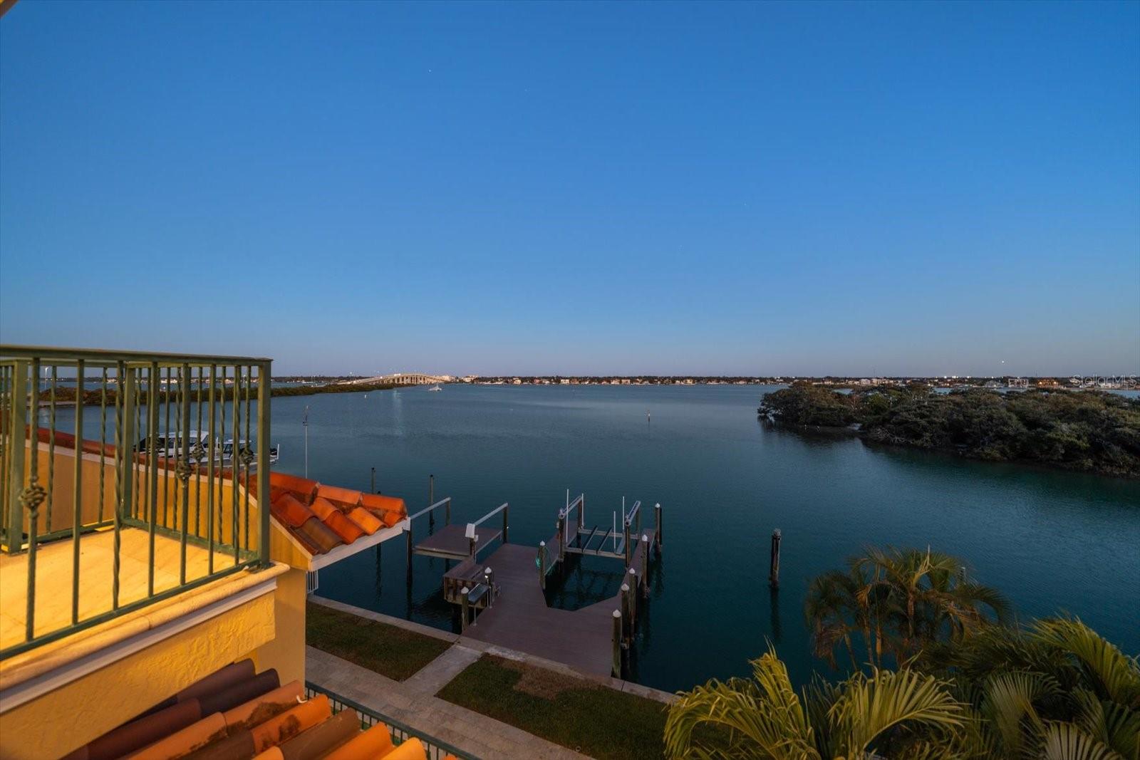 Image 83 of 100 For 903 Harbor Drive