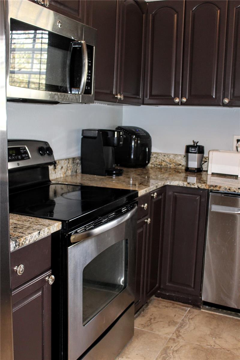 Image 12 of 22 For 11808 Skylake Place D