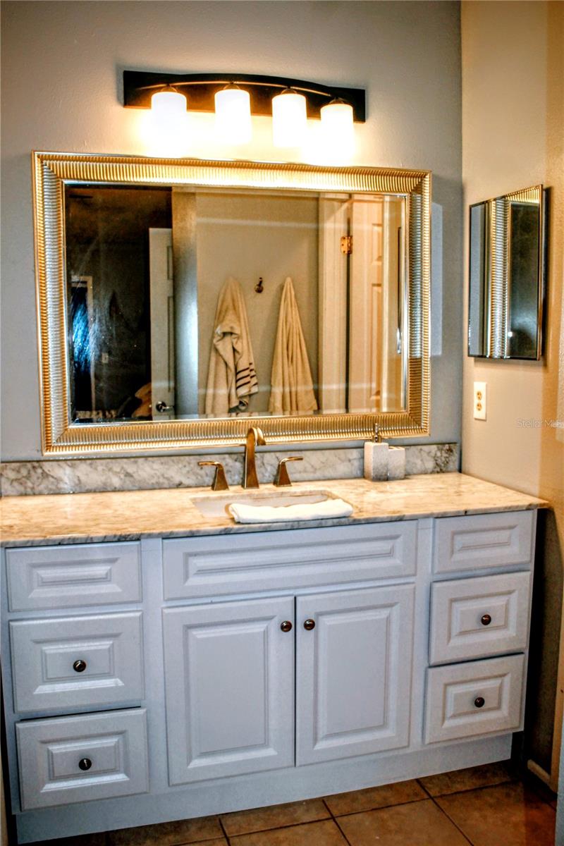 Image 19 of 22 For 11808 Skylake Place D