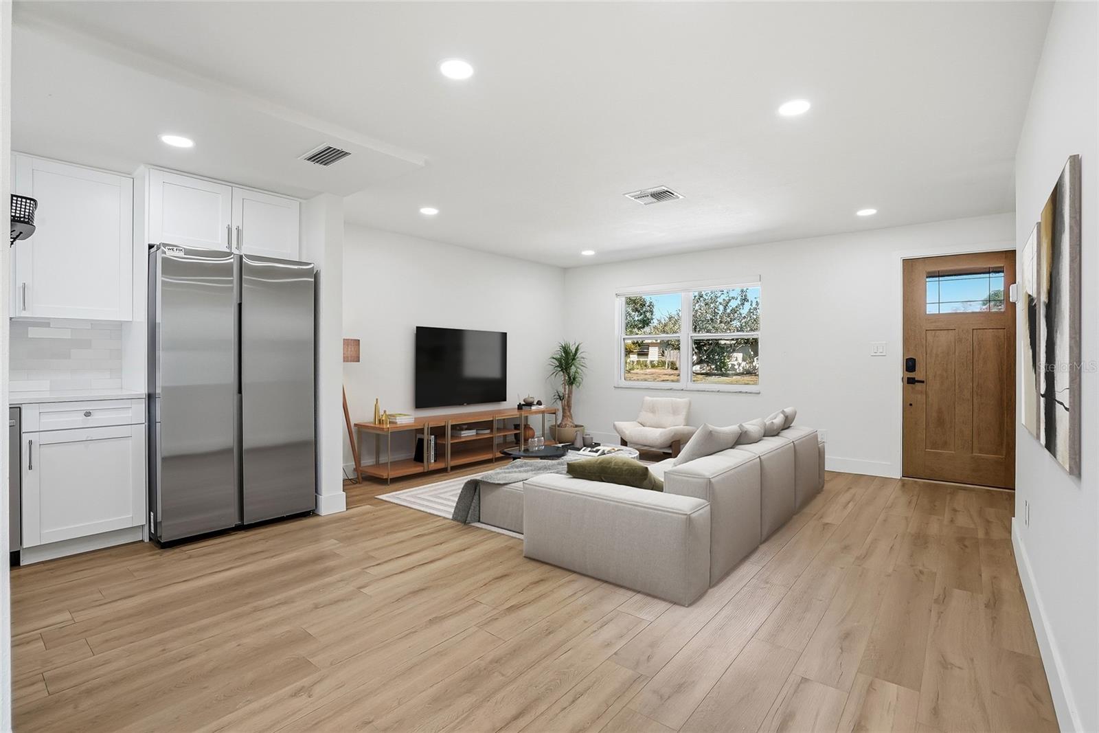 Image 12 of 43 For 720 43rd Avenue N