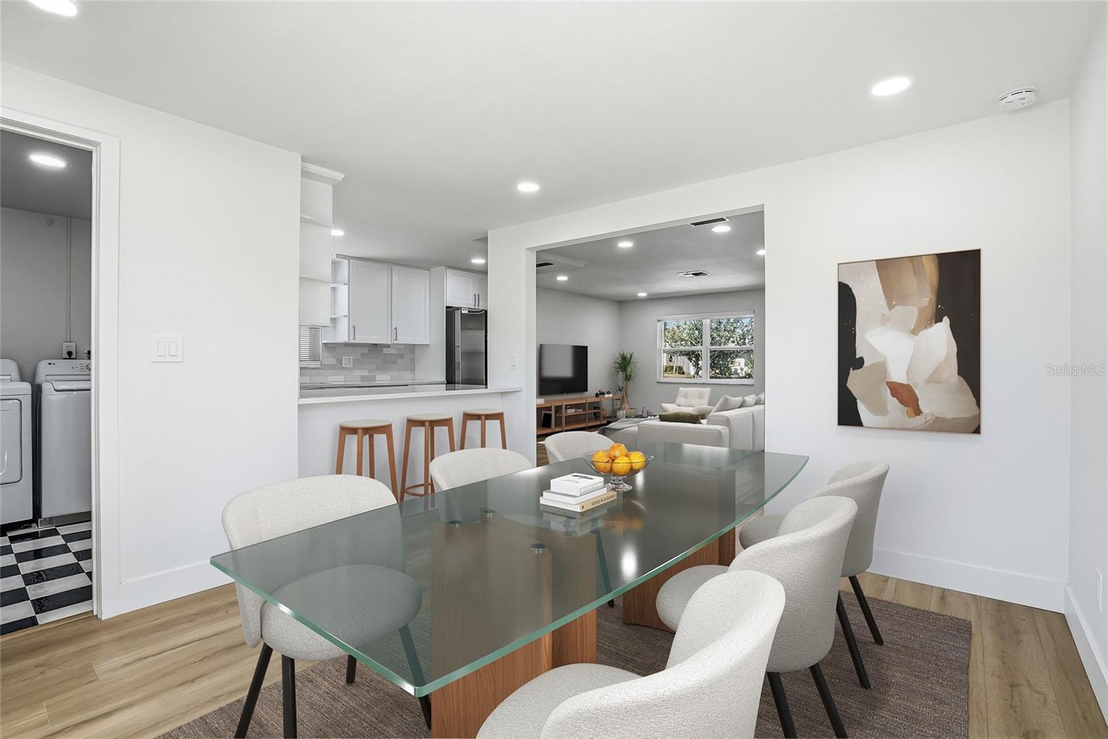 Image 14 of 43 For 720 43rd Avenue N