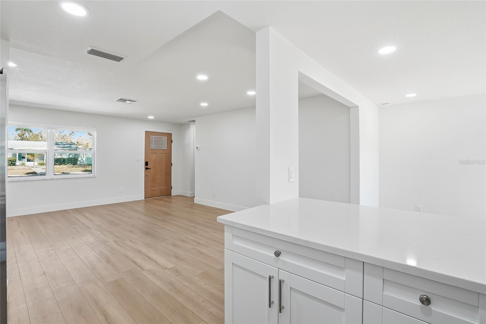 Image 20 of 43 For 720 43rd Avenue N