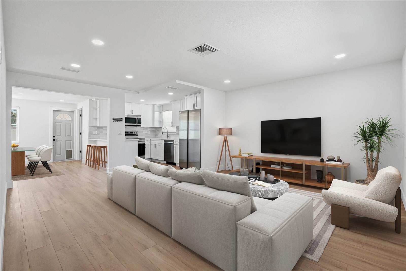 Image 7 of 43 For 720 43rd Avenue N