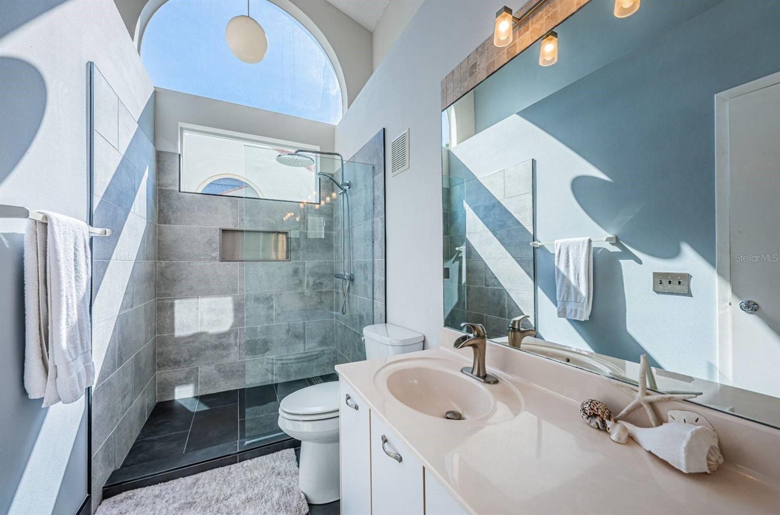 Image 16 of 27 For 6151 Bahia Del Mar Boulevard 226