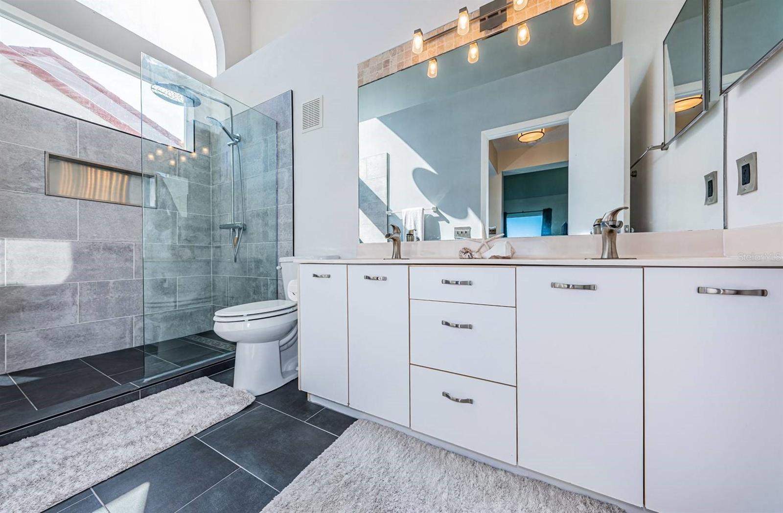 Image 18 of 27 For 6151 Bahia Del Mar Boulevard 226