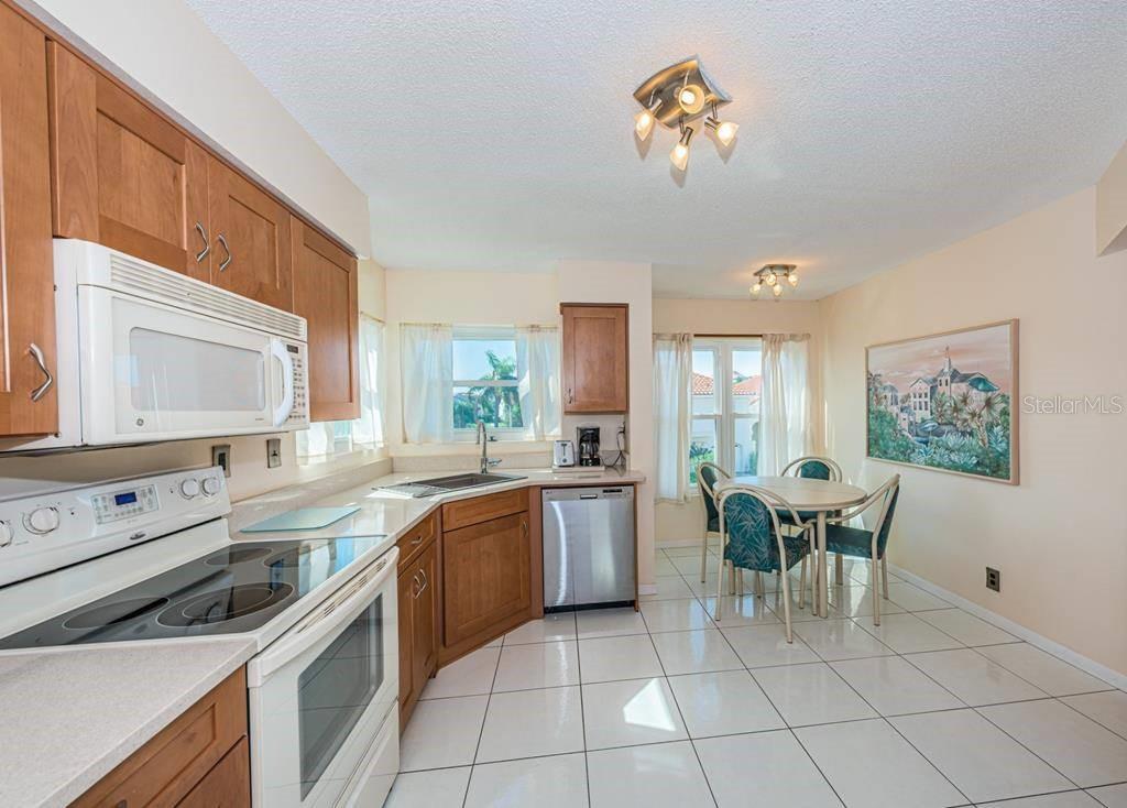 Image 3 of 27 For 6151 Bahia Del Mar Boulevard 226