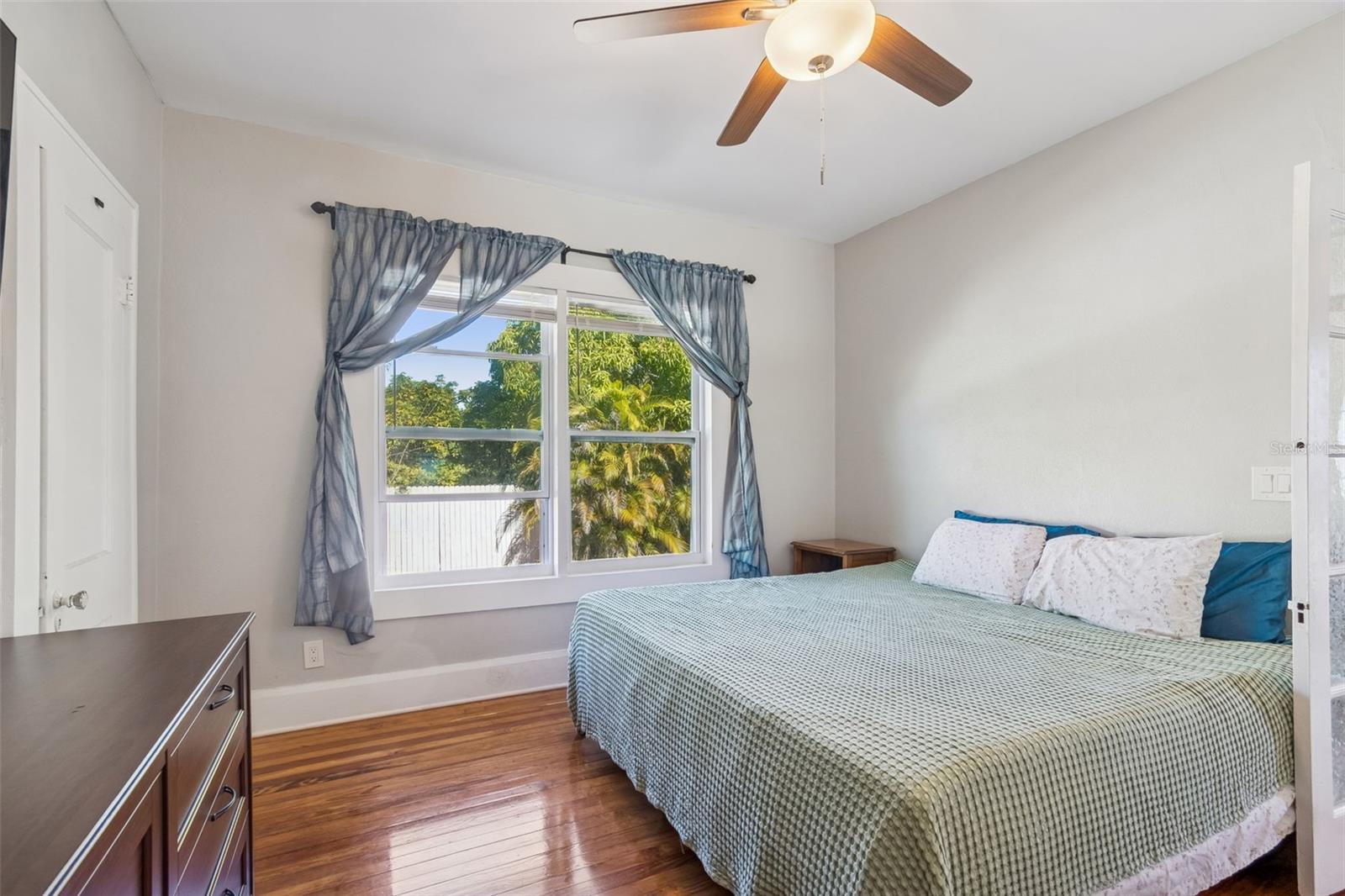 Image 15 of 36 For 5020 16th Street N